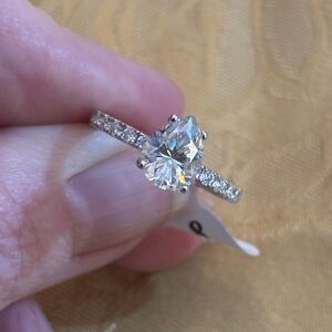 Classic Solitaire Engagement Ring size 8